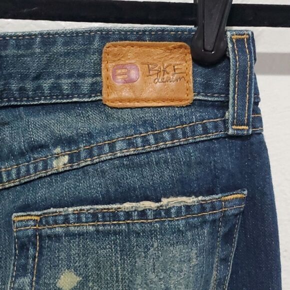 BKE Y2K Low Rise Boot Cut Star Jeans with Cool Bleach Splatters Size 26 or 2 - Picture 5 of 10